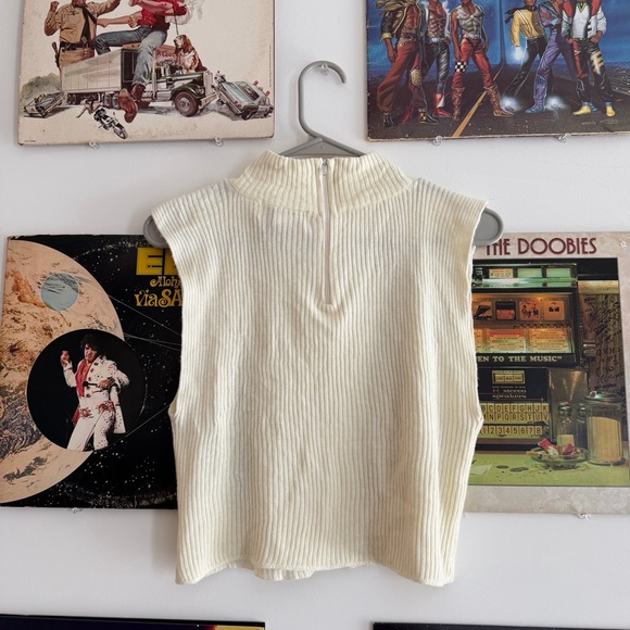 Bechamel Cream Ribbed Muscle Tee - Picture 2 of 3